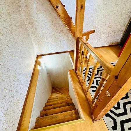 Sandros Apartament *